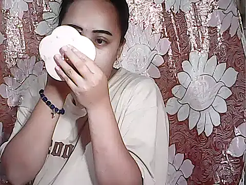 Snapshot of Pinay_Chubby20 chatting on October 5, 8:18 pm Pinay Chubby20 online show from October 5, 8:18 pm