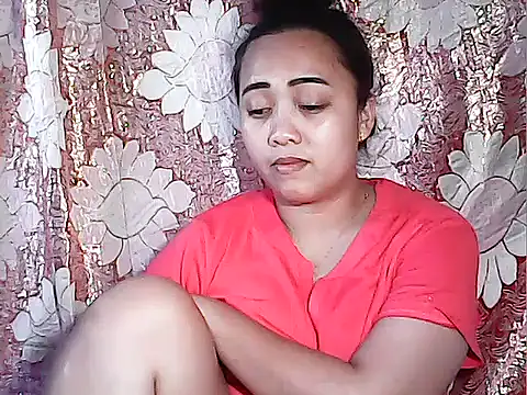 Snapshot of Pinay_Chubby20 chatting on October 6, 8:23 am Pinay Chubby20 online show from October 6, 8:23 am
