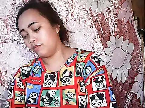 Snapshot of Pinay_Chubby20 chatting on October 12, 8:02 am Pinay Chubby20 online show from October 12, 8:02 am