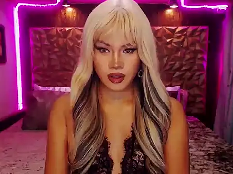 YllanaAltheaXxX online show from October 25, 11:32 pm