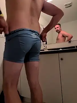 Snapshot of cloudymatt chatting on September 26, 9:24 am cloudymatt online show from September 26, 9:24 am