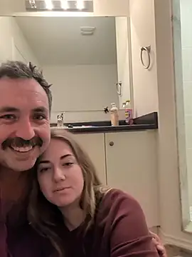 Snapshot of cloudymatt chatting on December 16, 3:00 am cloudymatt online show from December 16, 3:00 am