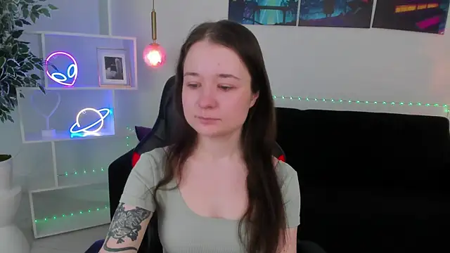 Snapshot of NancyJonson chatting on January 18, 3:21 am NancyJonson online show from January 18, 3:21 am