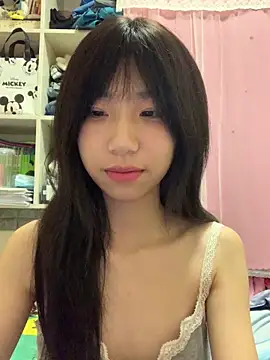 Snapshot of YuKino-999 chatting on October 10, 5:12 pm YuKino-999 online show from October 10, 5:12 pm