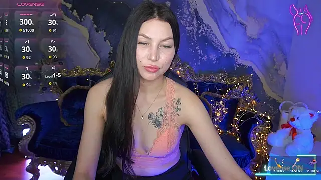 EliseVelour online show from March 26, 1:49 pm