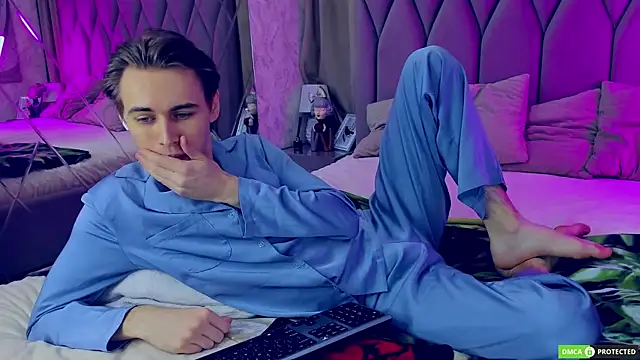 Snapshot of WilliamDyson chatting on November 8, 3:07 am WilliamDyson online show from November 8, 3:07 am