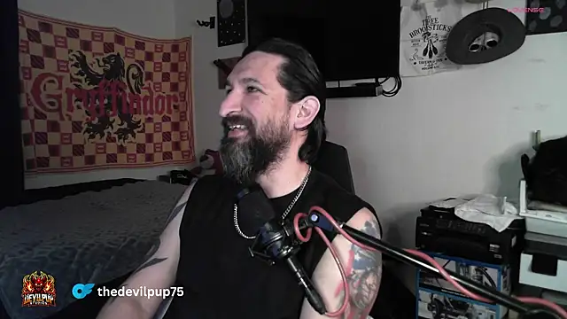 DevilPup75  online show from February 16, 3:13 am
