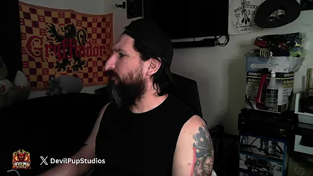 DevilPup75  online show from March 31, 6:14 am