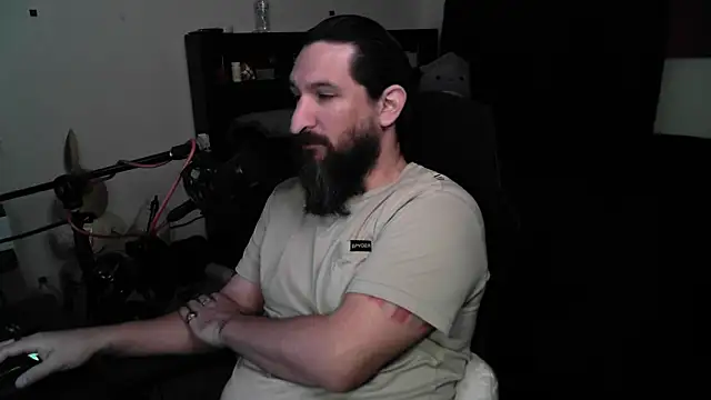 Snapshot of DevilPup75_ chatting on May 13, 4:21 am DevilPup75 online show from May 13, 4:21 am