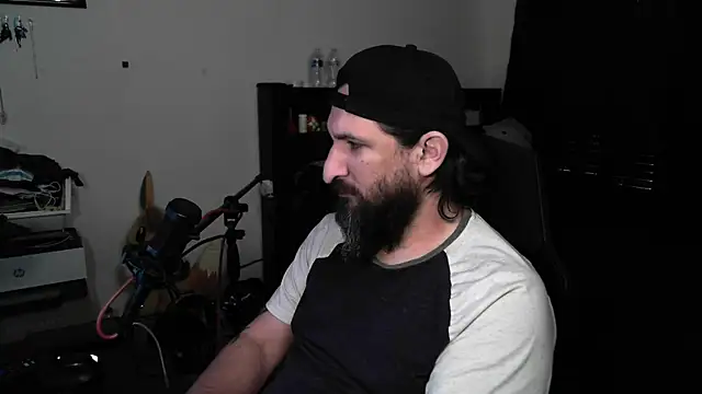 Snapshot of DevilPup75_ chatting on May 15, 8:38 pm DevilPup75 online show from May 15, 8:38 pm