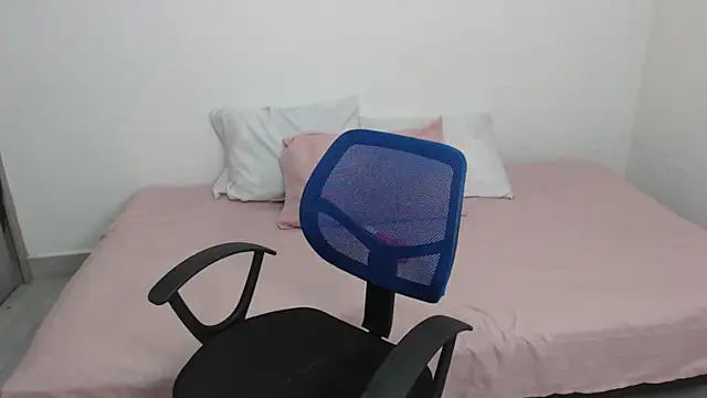 Snapshot of Tiiana chatting on September 13, 11:54 am Tiiana online show from September 13, 11:54 am