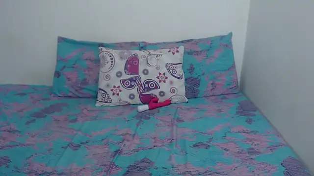 Snapshot of Tiiana chatting on November 14, 5:11 pm Tiiana online show from November 14, 5:11 pm