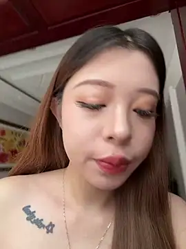 tuanzi125216 online show from May 7, 1:44 am