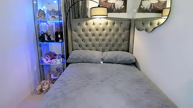 Claudia empress online show from October 9, 9:57 pm