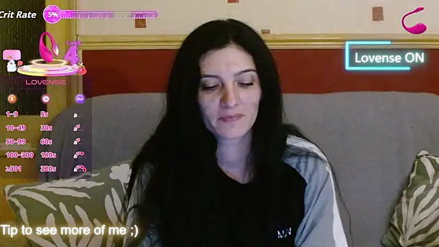 Snapshot of Goldgirl89 chatting on October 26, 12:05 am Goldgirl89 online show from October 26, 12:05 am