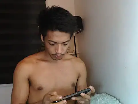 Snapshot of Asian_gregor chatting on October 2, 4:47 pm Asian gregor online show from October 2, 4:47 pm