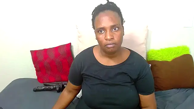 QueenRomaxx1 online show from November 9, 4:38 pm