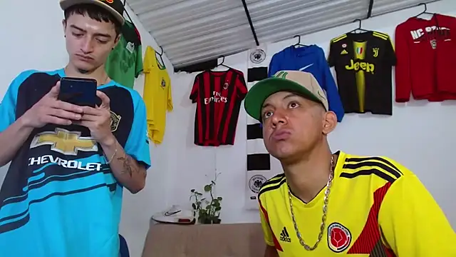 skinny23cm online show from February 11, 2:11 pm