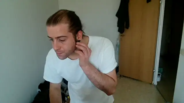 Snapshot of hei_69 chatting on December 14, 10:20 am hei 69 online show from December 14, 10:20 am