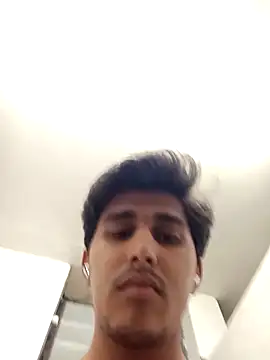 HarryChoudhary21 online show from December 18, 10:27 pm