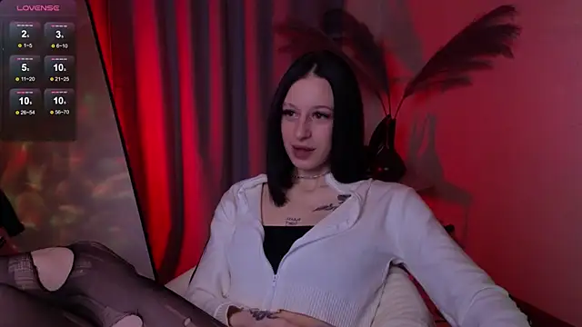 sex tezzi online show from October 15, 9:15 pm