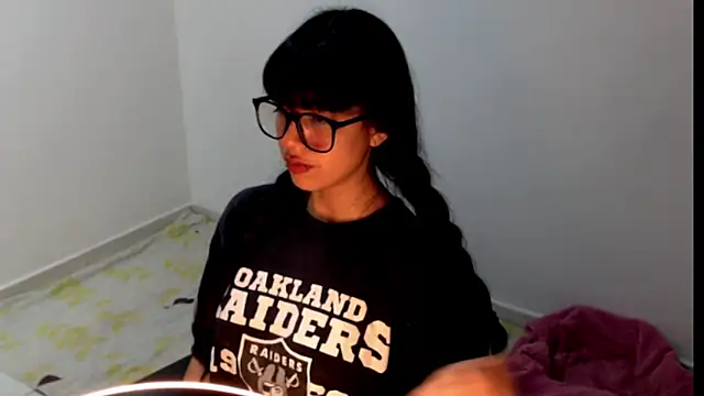 Snapshot of meganmiauu chatting on May 20, 10:49 pm meganmiauu online show from May 20, 10:49 pm
