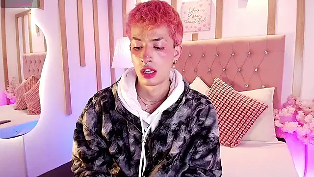 OzorioDany online show from April 22, 4:15 am