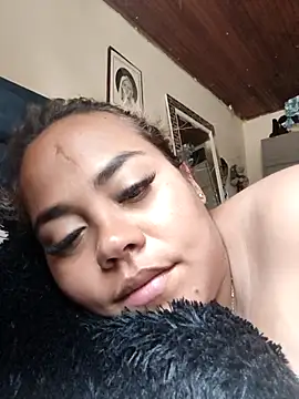 Snapshot of EmilyDuran_ chatting on September 15, 6:52 pm EmilyDuran  online show from September 15, 6:52 pm