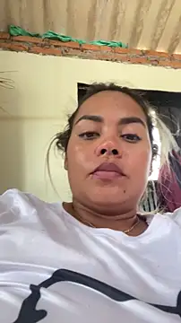 EmilyDuran  online show from April 21, 3:39 pm