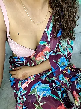 Tamilpallavi online show from February 5, 4:06 am