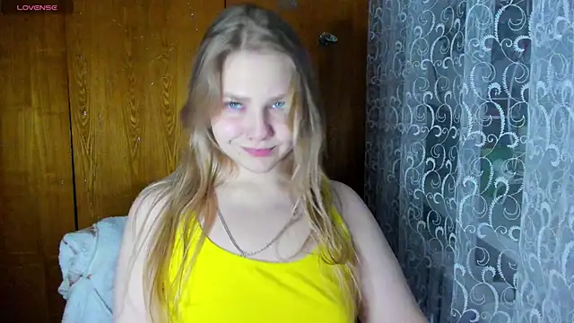 AlinaMors online show from December 20, 9:44 pm