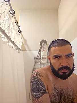 Snapshot of Lb228w chatting on September 13, 5:24 pm Lb228w online show from September 13, 5:24 pm