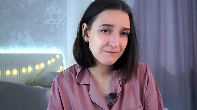 FalineBeacher online show from April 12, 2:38 am