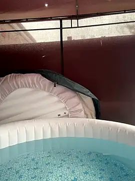 JustYourNormalCouple online show from September 17, 10:06 am