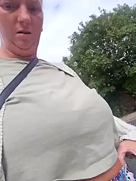 JustYourNormalCouple online show from September 24, 10:40 am