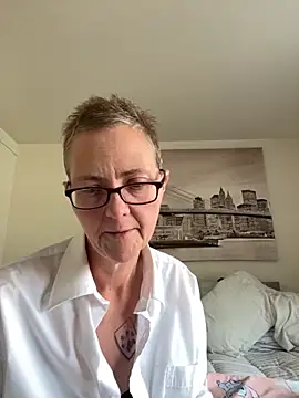 Curvy-Jinx online show from September 12, 3:01 pm