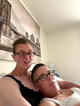 Curvy-Jinx online show from September 19, 7:32 am