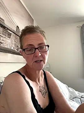 Curvy-Jinx online show from September 23, 7:44 am