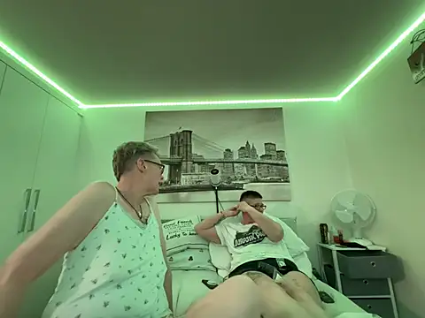 Curvy-Jinx online show from April 12, 7:19 pm