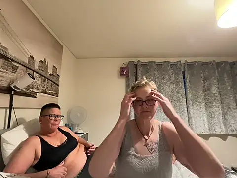 Curvy-Jinx online show from July 22, 8:44 pm