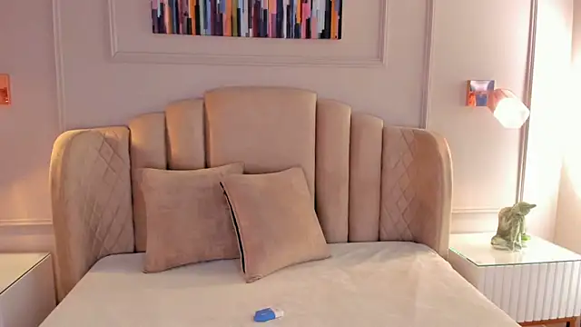 mia kisses2 online show from November 4, 3:38 am