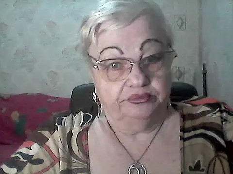 NatalieNorth online show from April 5, 9:01 pm