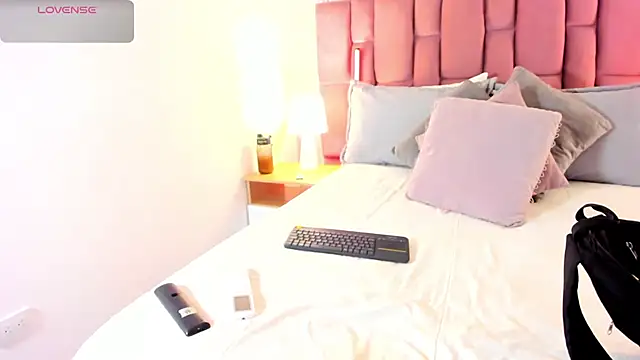 MartinaRizzi online show from December 5, 3:26 am