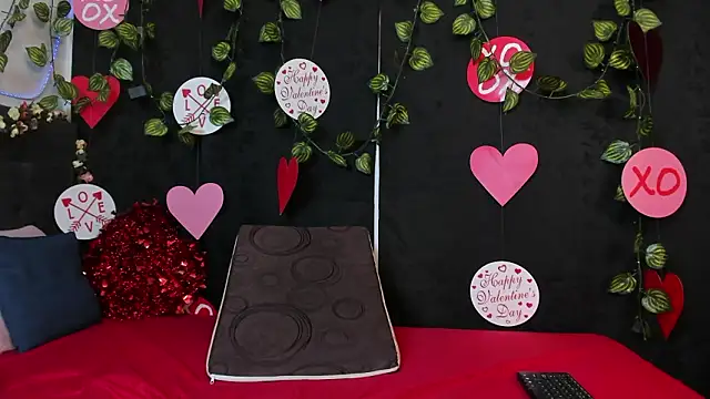 Delilah 85 online show from February 13, 10:17 pm