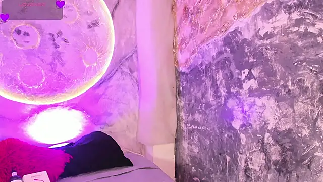 katierouge  online show from September 14, 6:01 am