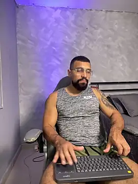 vincentjaxon online show from April 14, 7:42 pm