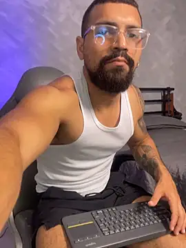 vincentjaxon online show from April 20, 5:05 pm