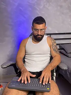 vincentjaxon online show from April 22, 5:14 pm