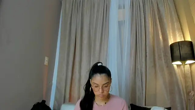 LunaAspen  online show from November 28, 5:48 pm