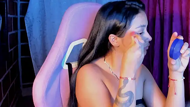 MelanyOconner online show from April 23, 5:52 am